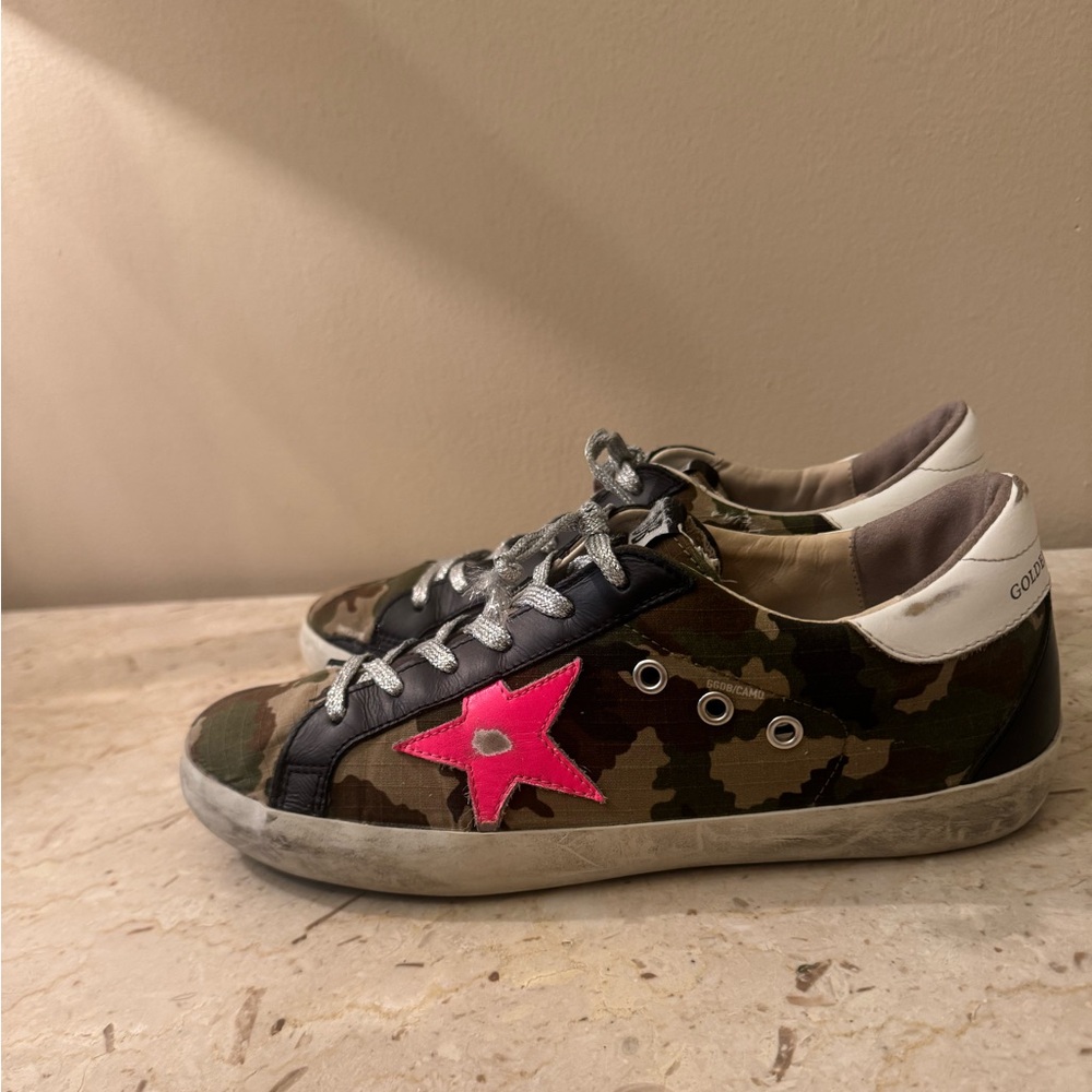 Golden Goose Sneakers